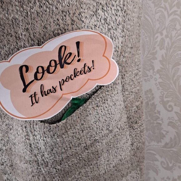 Yaira Size Small Tan/Cream Plaid Knit Sweater Vest Pockets Waterfall Front EUC - Picture 4 of 13